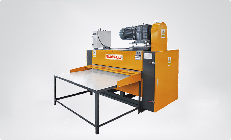 Cardboard Shredding (Dual Shaft)